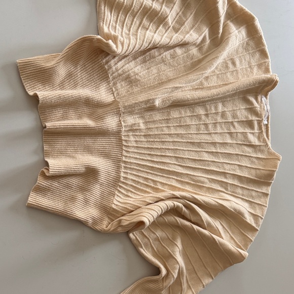 Inmod Cream Ribbed Sweater size Small - Picture 6 of 10